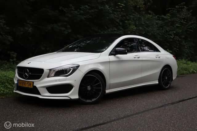 Mercedes-Benz CLA-Klasse (2015) thumbnail 1
