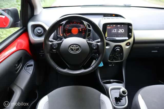 Toyota Aygo (2015) thumbnail 4