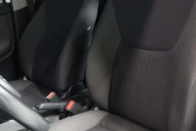 Toyota Yaris (2021) thumbnail 5