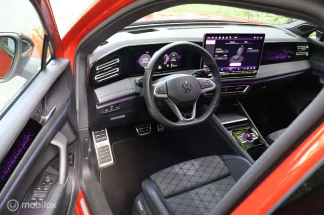 Volkswagen Tiguan (2024) thumbnail 3