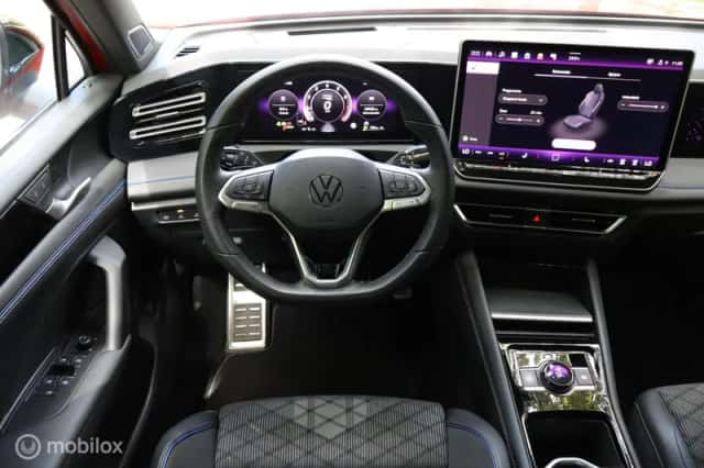 Volkswagen Tiguan (2024) thumbnail 4