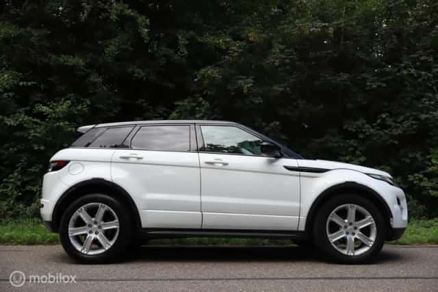 Land Rover Range Rover Evoque (2015) thumbnail 2