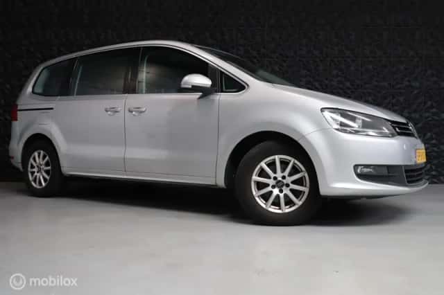 Volkswagen Sharan (2011) thumbnail 1