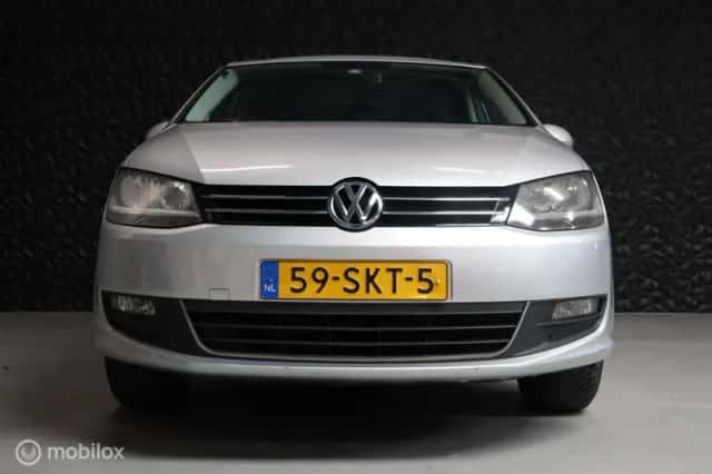 Volkswagen Sharan (2011) thumbnail 5