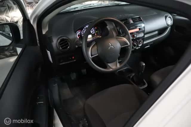 Mitsubishi Space Star (2019) thumbnail 3