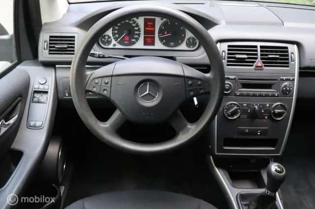 Mercedes-Benz B-Klasse (2010) thumbnail 4