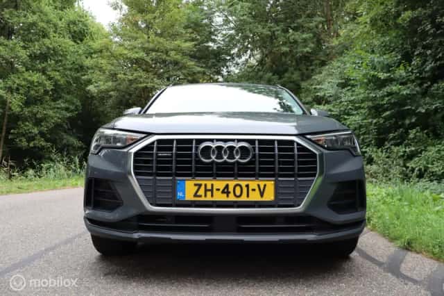Audi Q3 (2019) thumbnail 5