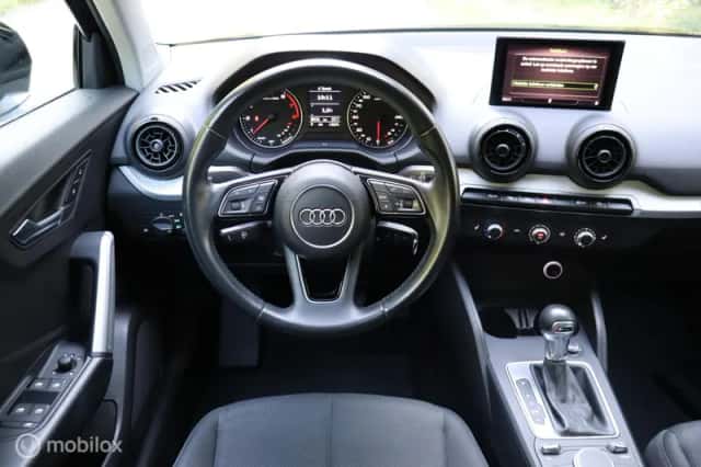 Audi Q2 (2017) thumbnail 4