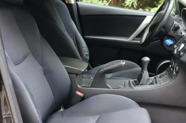 Mazda 3 (2010) thumbnail 5