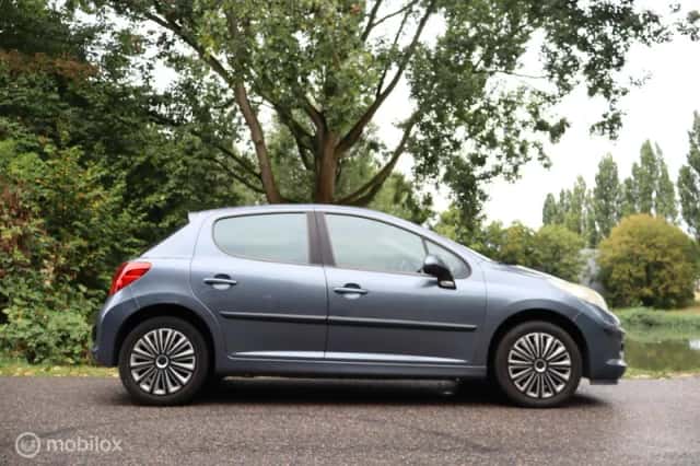 Peugeot 207 (2007) thumbnail 2