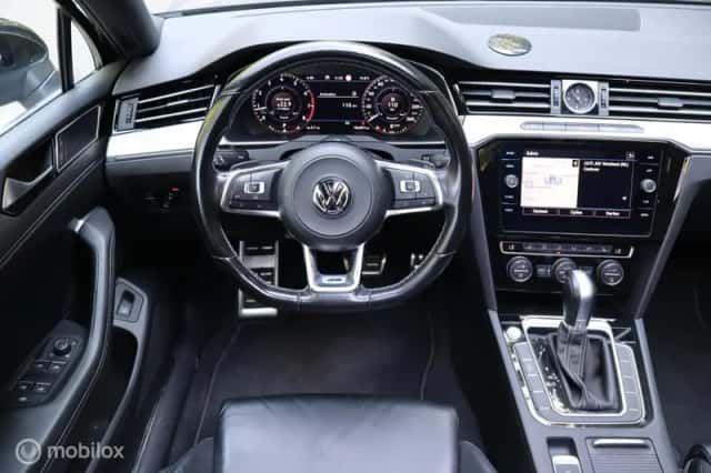 Volkswagen Passat (2018) thumbnail 4