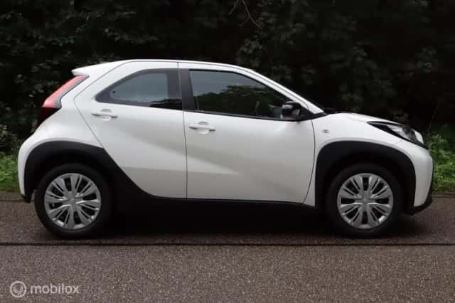 Toyota Aygo X (2025) thumbnail 2