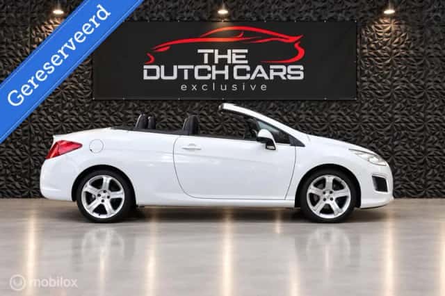 Peugeot 308 (2012) thumbnail 3