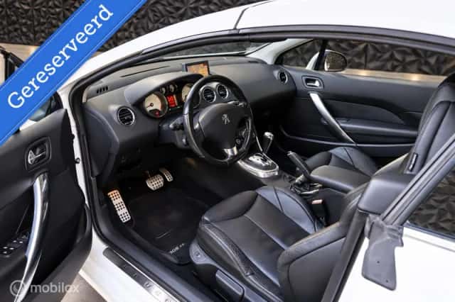 Peugeot 308 (2012) thumbnail 5