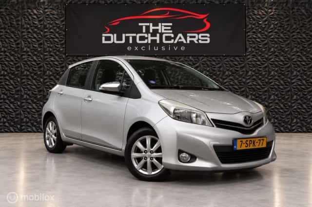 Toyota Yaris (2013) thumbnail 1