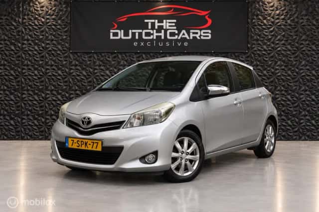 Toyota Yaris (2013) thumbnail 6