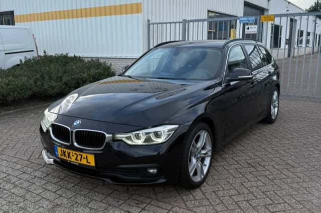 BMW 3-Serie (2017) thumbnail 1
