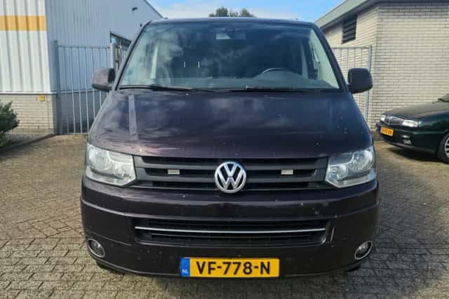 Volkswagen Transporter (2014) thumbnail 1