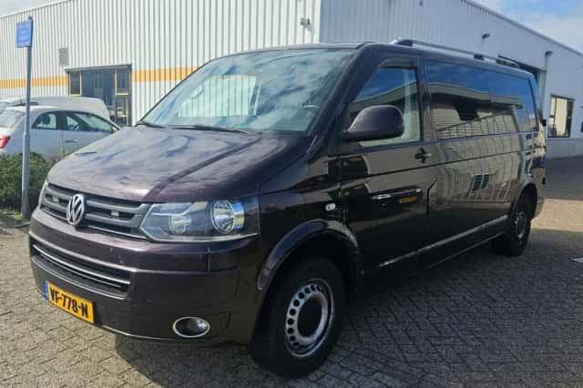 Volkswagen Transporter (2014) thumbnail 2