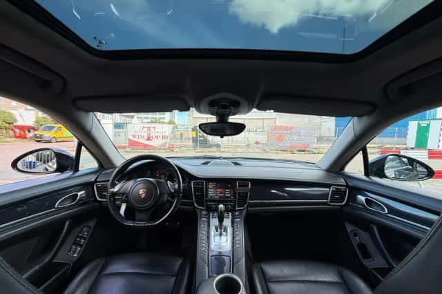 Porsche Panamera (2011) thumbnail 5