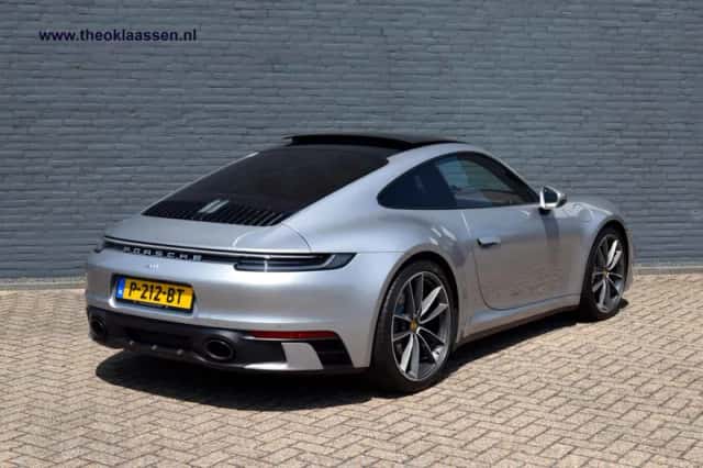 Porsche 911 (2021) thumbnail 6