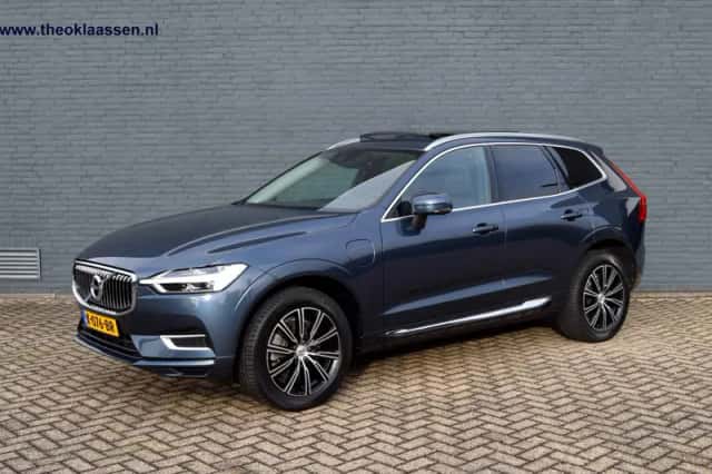 Volvo XC60 (2020) thumbnail 3