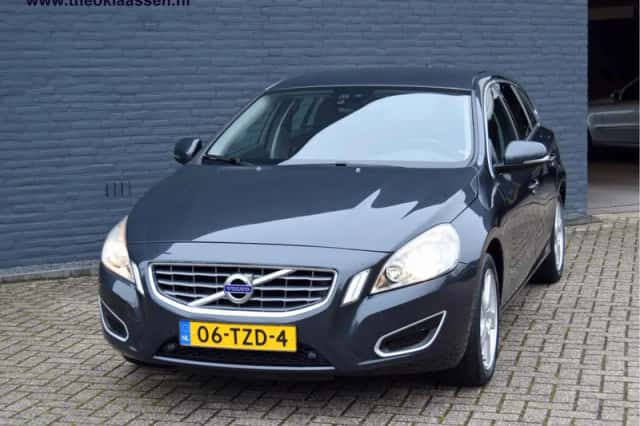 Volvo V60 (2012) thumbnail 2