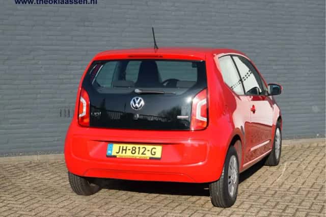 Volkswagen Up! (2014) thumbnail 6