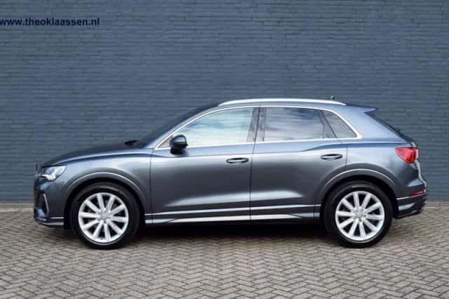 Audi Q3 (2019) thumbnail 5
