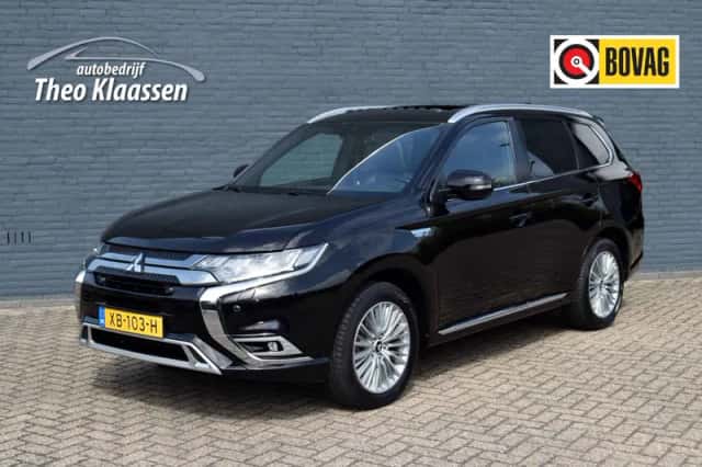 Mitsubishi Outlander (2018) thumbnail 1