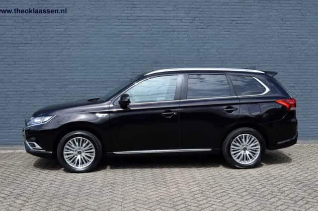 Mitsubishi Outlander (2018) thumbnail 5
