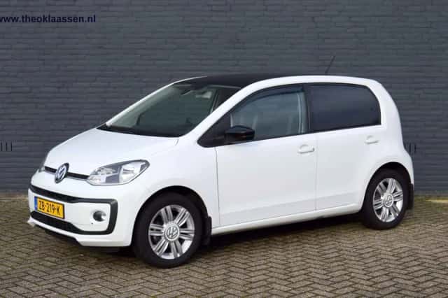 Volkswagen Up! (2019) thumbnail 3