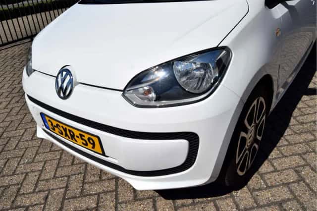 Volkswagen Up! (2013) thumbnail 4