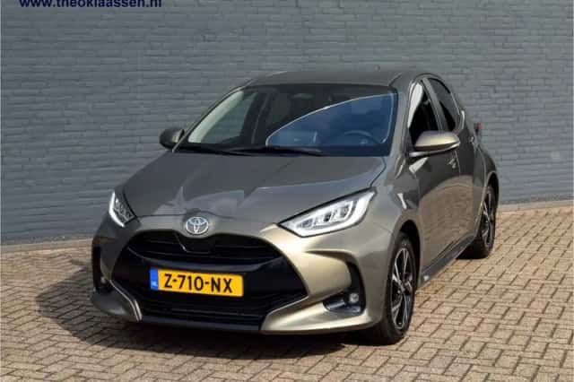 Toyota Yaris (2024) thumbnail 2