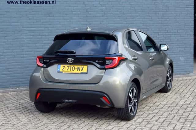 Toyota Yaris (2024) thumbnail 6
