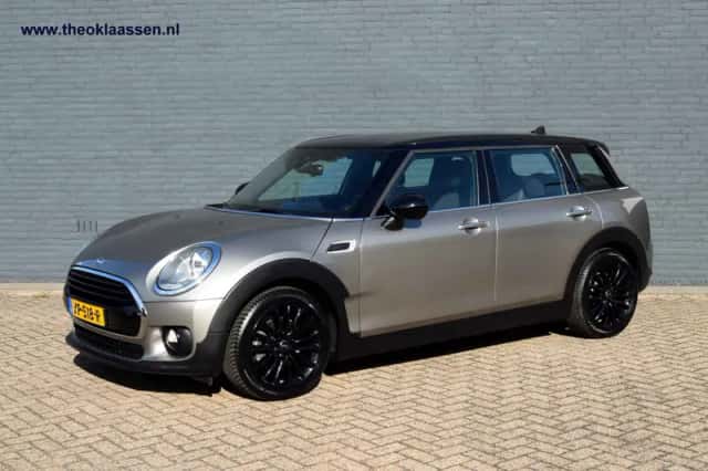 MINI Clubman (2019) thumbnail 3