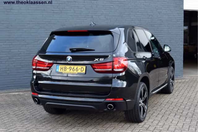 BMW X5 (2015) thumbnail 6
