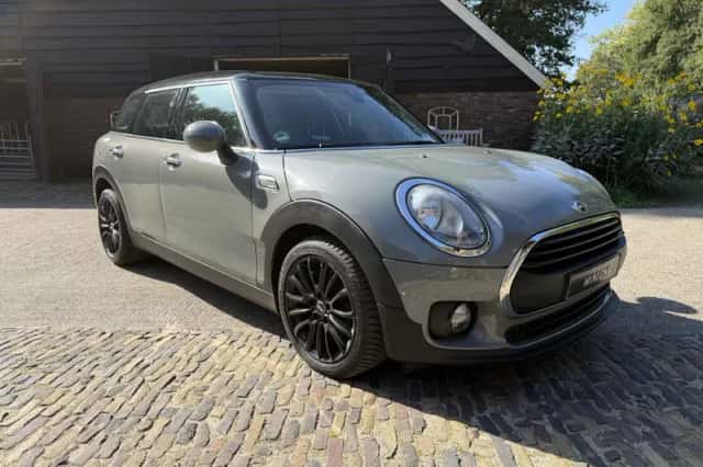 MINI Clubman (2017) thumbnail 2