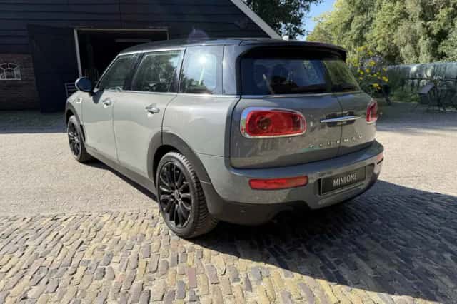 MINI Clubman (2017) thumbnail 4