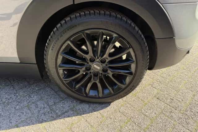 MINI Clubman (2017) thumbnail 5