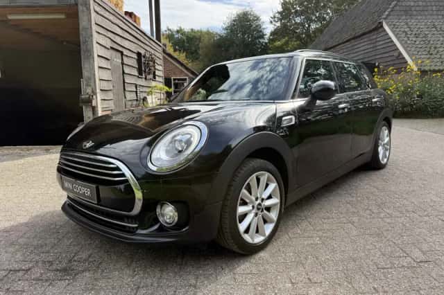 MINI Clubman (2016) thumbnail 2