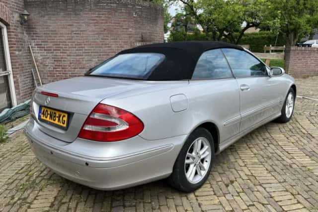 Mercedes-Benz CLK-Klasse (2003) thumbnail 2