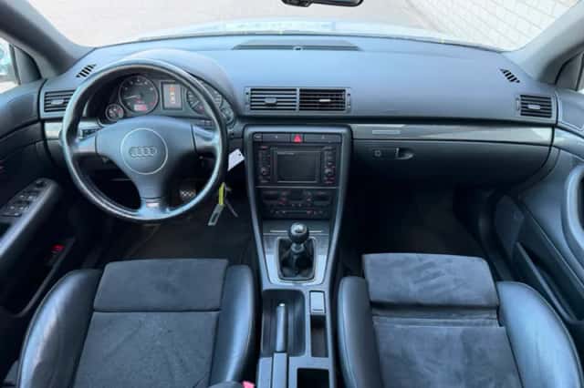 Audi A4 (2003) thumbnail 3
