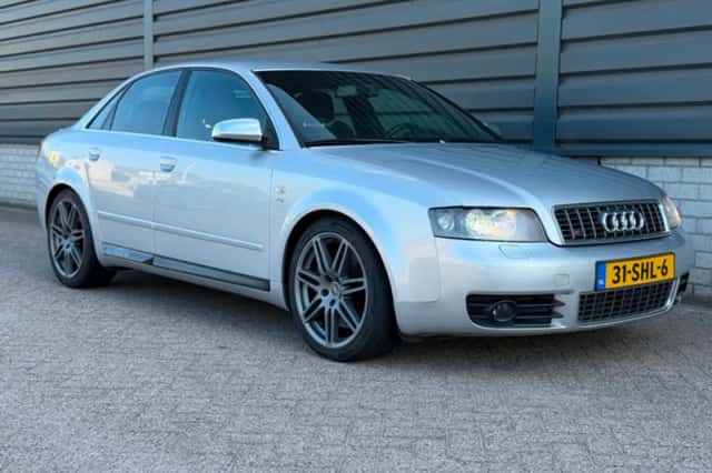 Audi A4 (2003) thumbnail 4