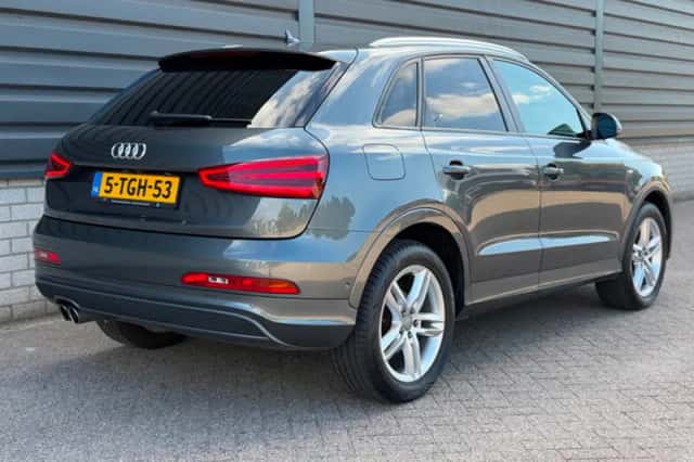 Audi Q3 (2012) thumbnail 6