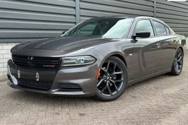 Dodge Charger (2014) thumbnail 1