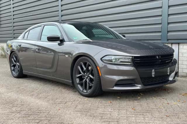 Dodge Charger (2014) thumbnail 2