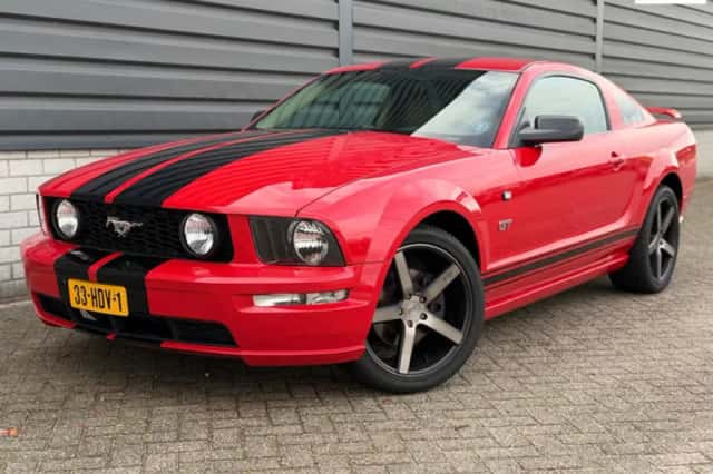 Ford Mustang (2007) thumbnail 1