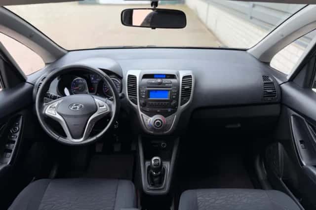 Hyundai ix20 (2012) thumbnail 3