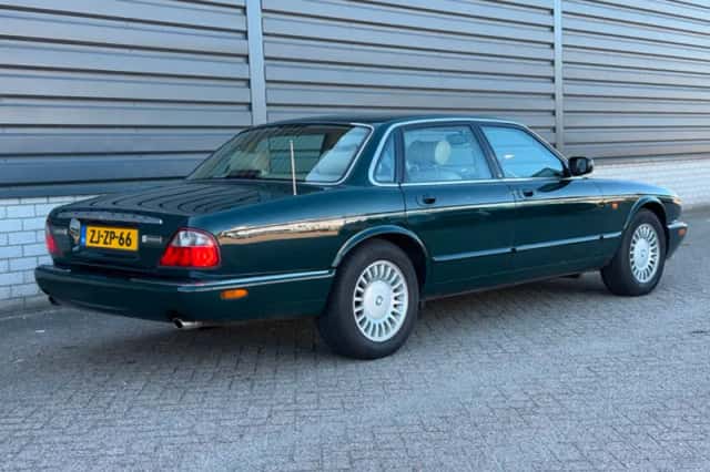 Jaguar XJ (1999) thumbnail 2